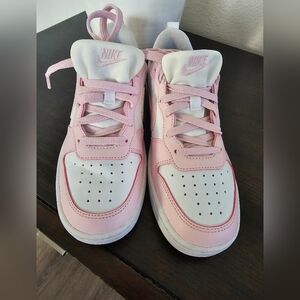 Nike Big Girls Borough Low 2 SE Casual  Sneakers in Pink and White